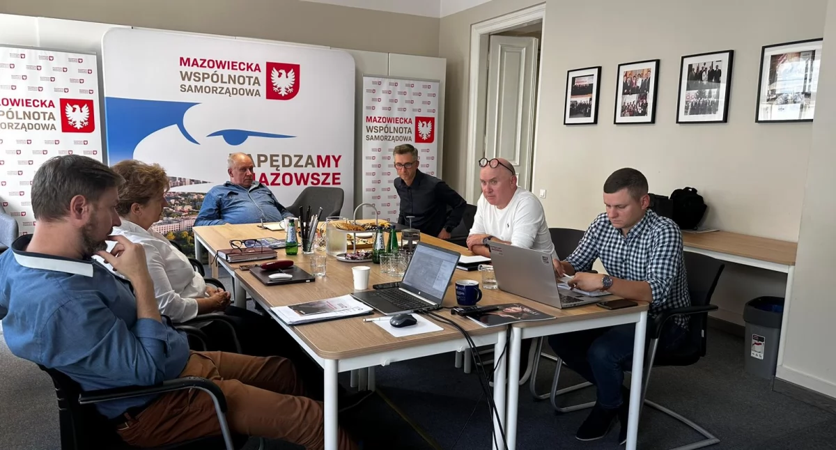 News, październiku listopadzie konferencje - zdjęcie, fotografia